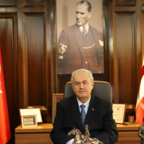 Prof. Dr. Mustafa Versan Kok