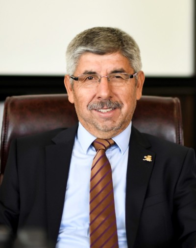 Prof. Dr. Turhan Kacar